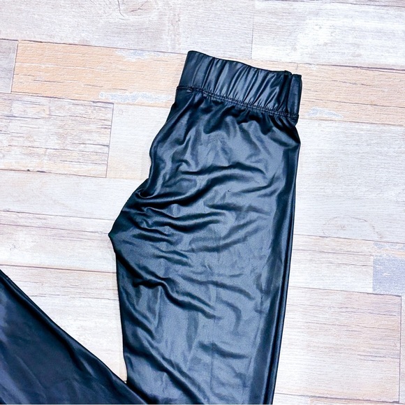 ARDENE Black faux leather leggings - Picture 4 of 7